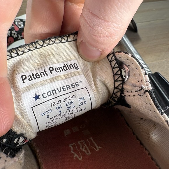 converse all star chuck taylor womens size 6 shoes black pink cherry floral - Picture 8 of 9